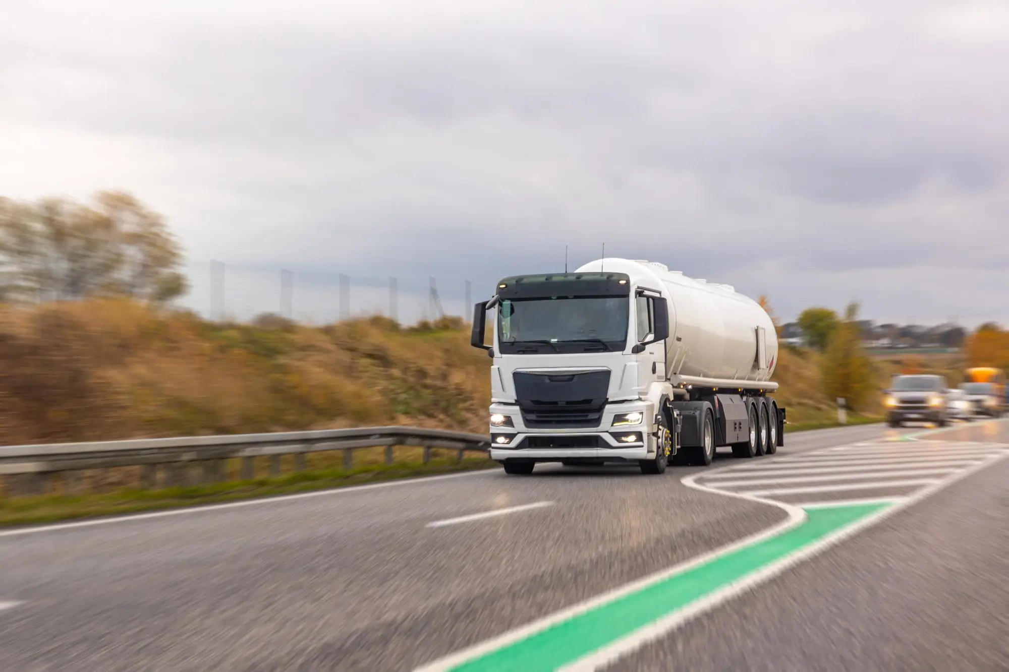 Reliable emergency fuel delivery service for cars in Reading and RG6