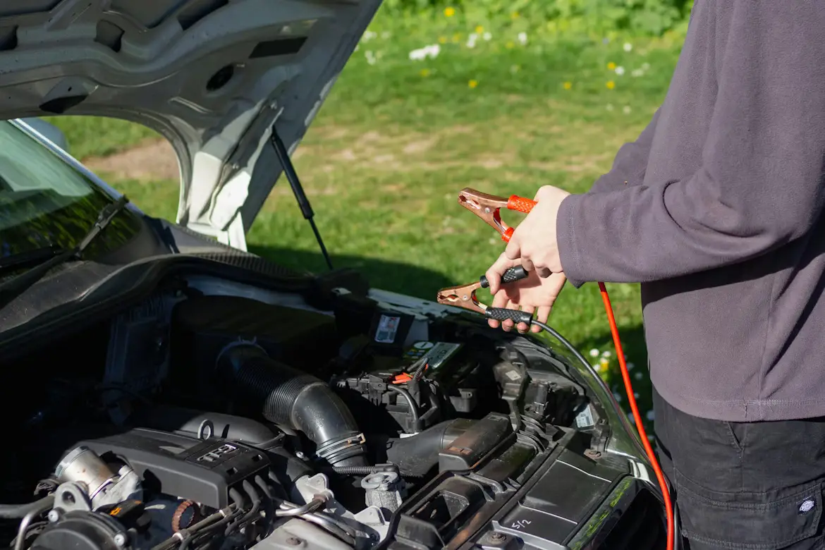 24/7 emergency jump start support for vehicles with flat batteries