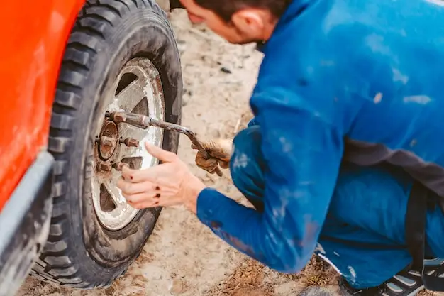 Flat tyre roadside assistance service