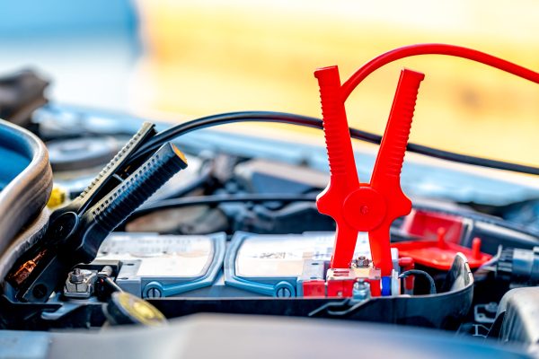 Professional jump start assistance for cars and vans